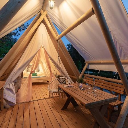 Eco Glamping- Fkk Nudist Camping Solaris Porec Exterior photo