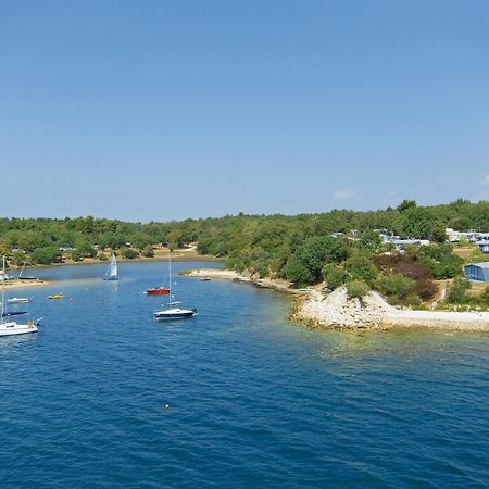 Eco Glamping- Fkk Nudist Camping Solaris Porec Exterior photo