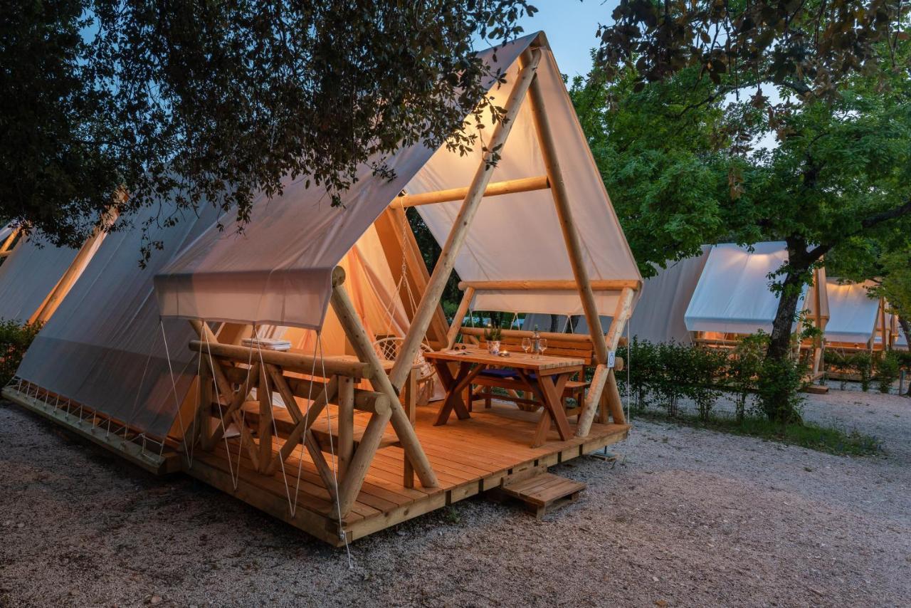 Eco Glamping- Fkk Nudist Camping Solaris Porec Exterior photo