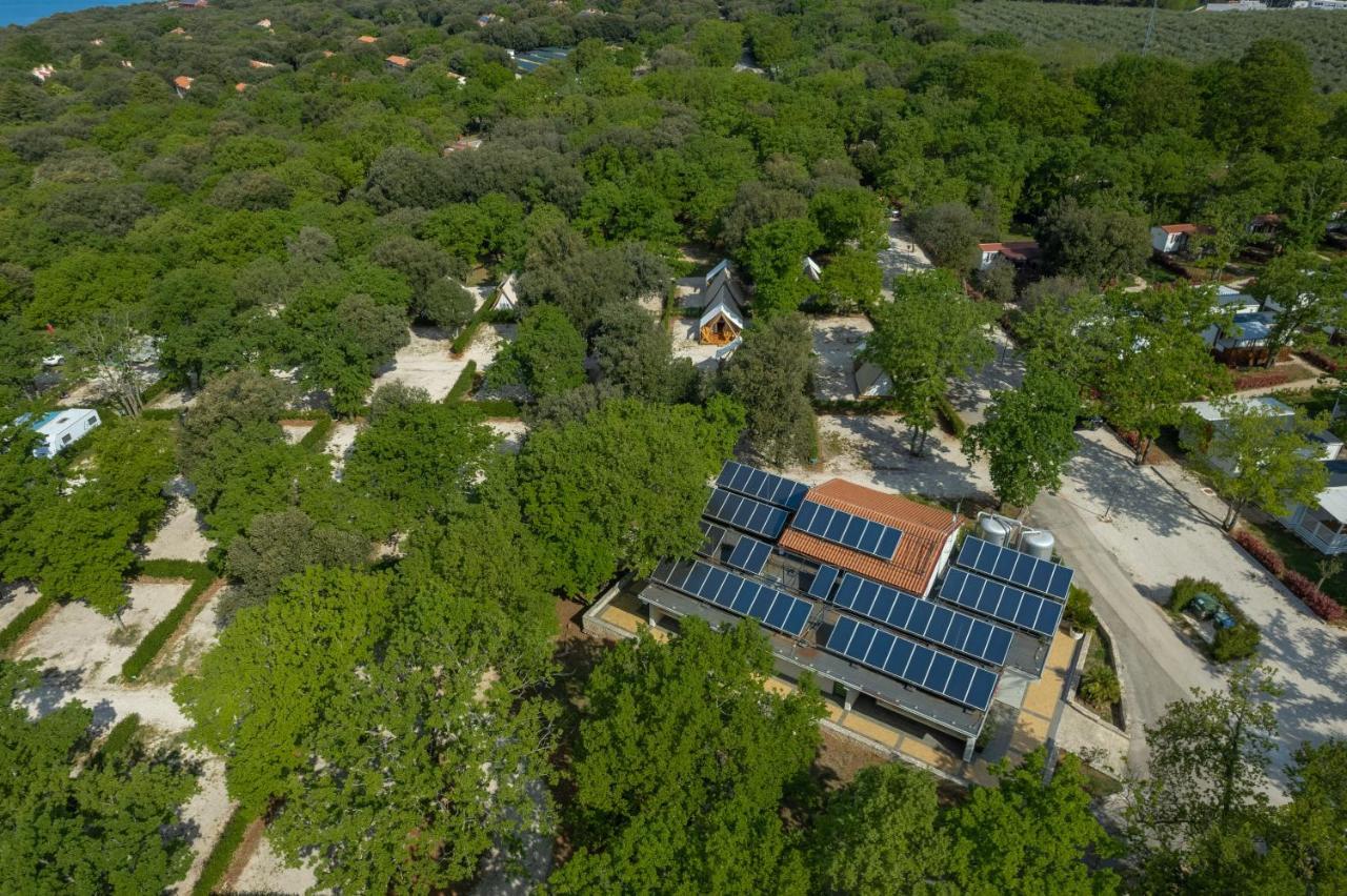 Eco Glamping- Fkk Nudist Camping Solaris Porec Exterior photo
