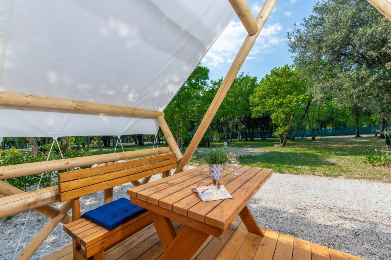 Eco Glamping- Fkk Nudist Camping Solaris Porec Exterior photo