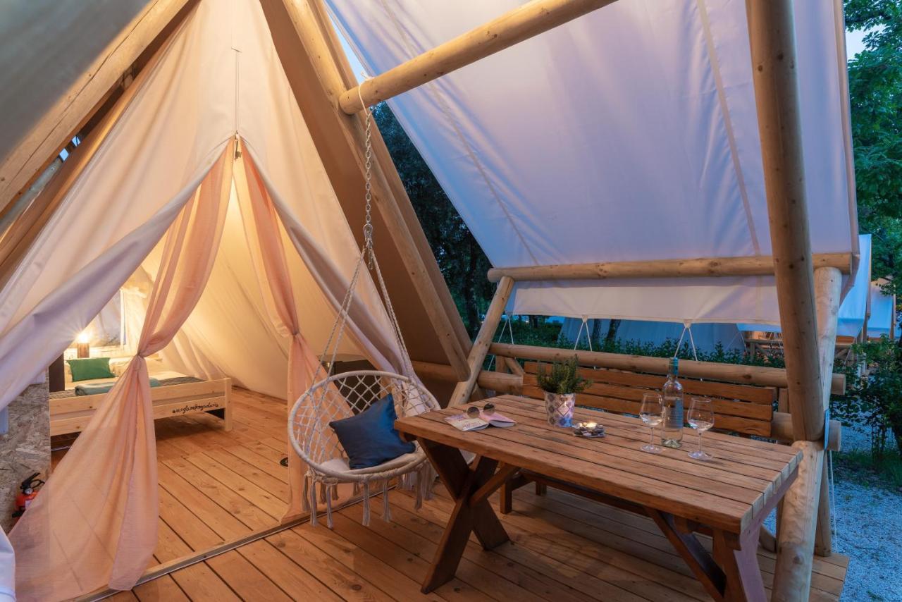 Eco Glamping- Fkk Nudist Camping Solaris Porec Exterior photo
