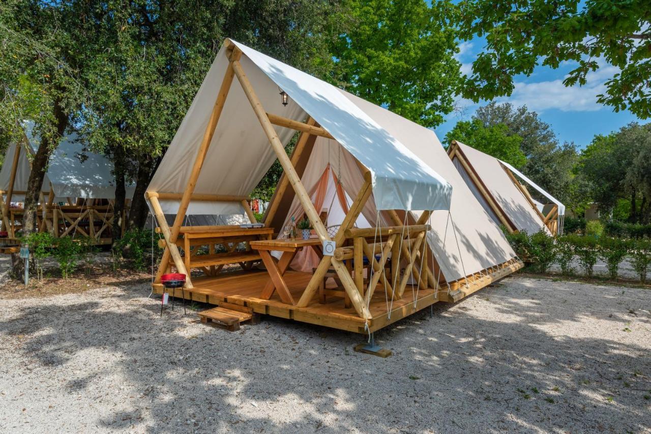 Eco Glamping- Fkk Nudist Camping Solaris Porec Exterior photo