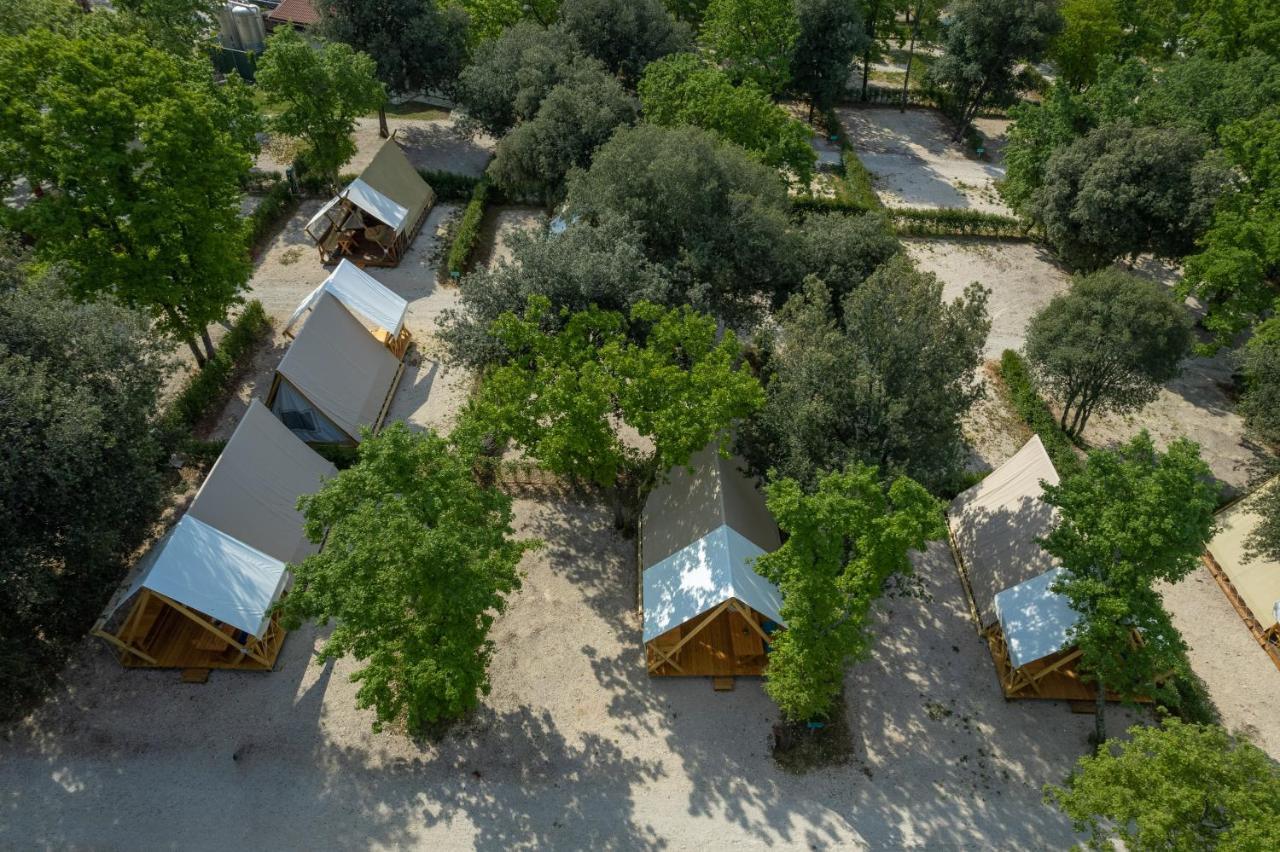 Eco Glamping- Fkk Nudist Camping Solaris Porec Exterior photo