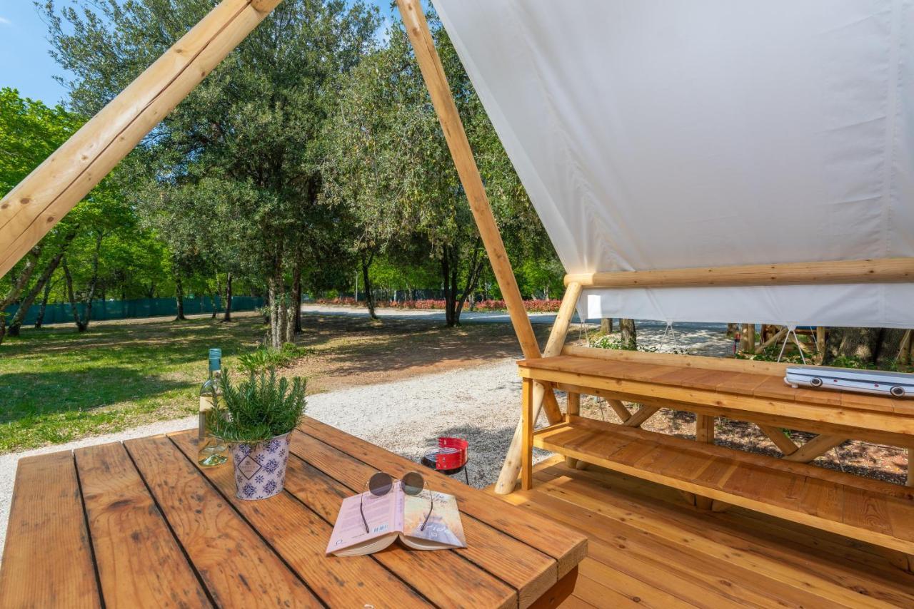 Eco Glamping- Fkk Nudist Camping Solaris Porec Exterior photo