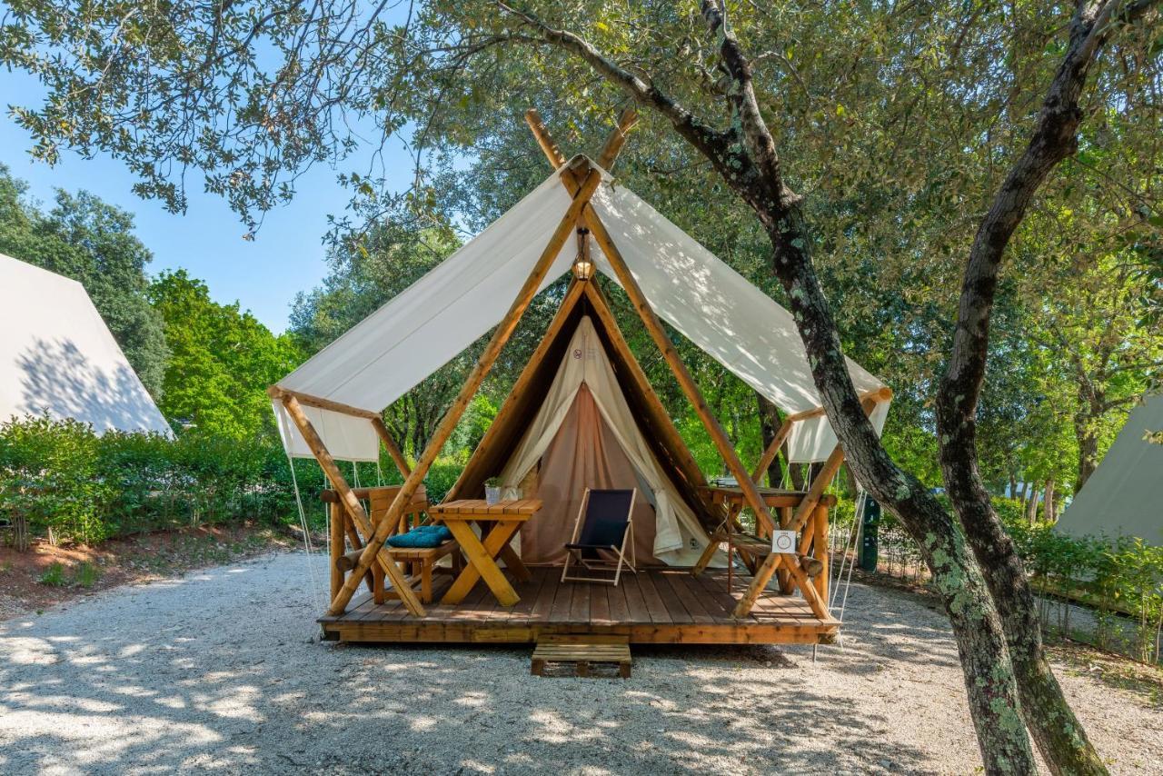 Eco Glamping- Fkk Nudist Camping Solaris Porec Exterior photo