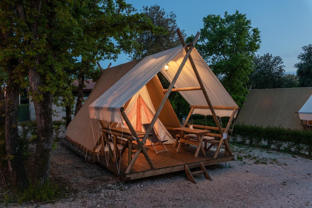 Eco Glamping- Fkk Nudist Camping Solaris Porec Exterior photo