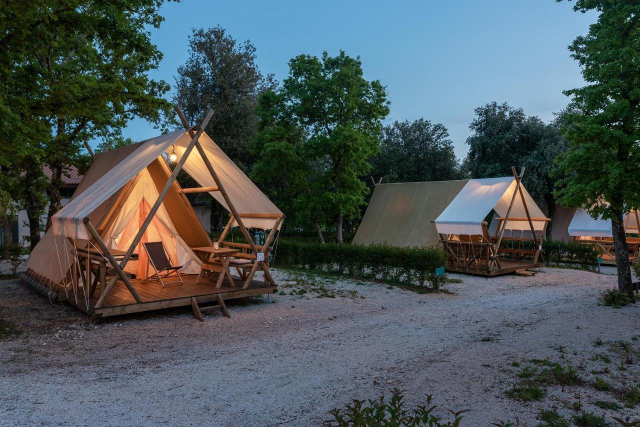 Eco Glamping- Fkk Nudist Camping Solaris Porec Exterior photo
